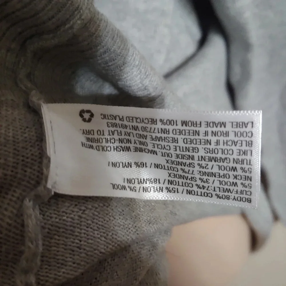 Merona Light Heather Gray V-Neck Wool Blended Sweater Size Men's XL NEW